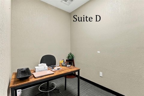 Immobilier commercial à louer à Port Richey, Floride: 183.11 m2 № 2401050 - photo 3