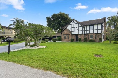House in Kissimmee, Florida 6 bedrooms, 354.61 sq.m. № 1533180 - photo 5