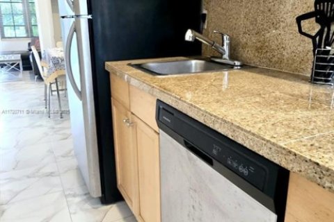 Condominio en venta en Miami Beach, Florida, 1 dormitorio, 37.25 m2 № 1473460 - foto 12