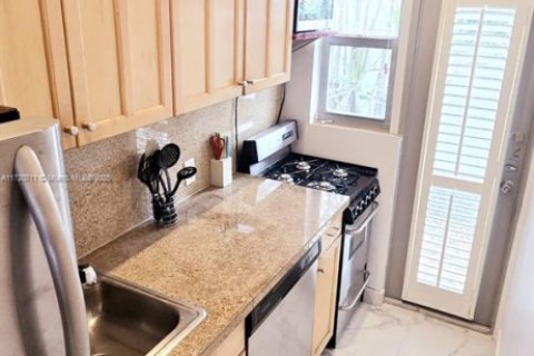 Condominio en venta en Miami Beach, Florida, 1 dormitorio, 37.25 m2 № 1473460 - foto 11
