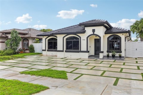 Casa en Hialeah, Florida 3 dormitorios, 147.9 m2 № 1995753