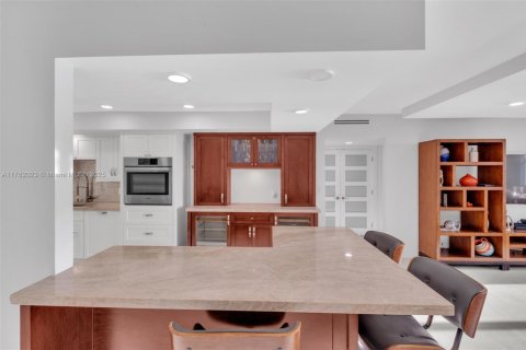 Condo in Hollywood, Florida, 2 bedrooms  № 1867945 - photo 3