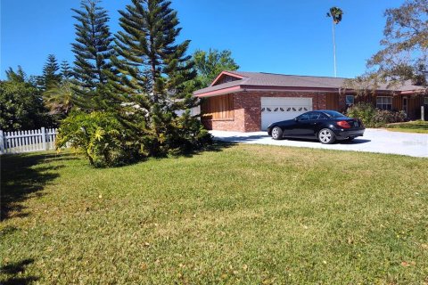 House in Port Orange, Florida 3 bedrooms, 180.88 sq.m. № 1592743 - photo 24