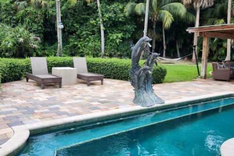 Villa ou maison à vendre à Stuart, Floride: 6 chambres, 372.72 m2 № 2089405 - photo 2