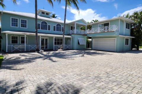 Villa ou maison à vendre à Stuart, Floride: 6 chambres, 372.72 m2 № 2089405 - photo 4