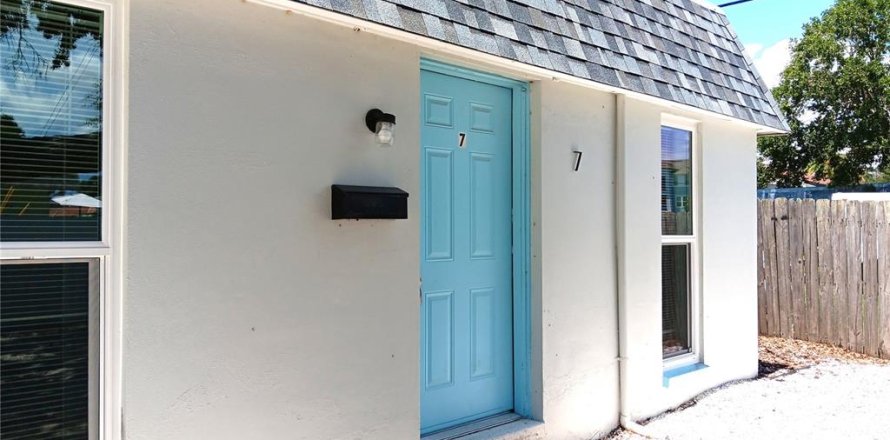 Квартира в Данедин, Флорида 2 комнаты, 51.1м2 № 2148855