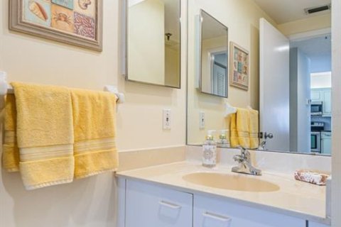Condo in South Pasadena, Florida, 2 bedrooms № 2119620 - photo 29