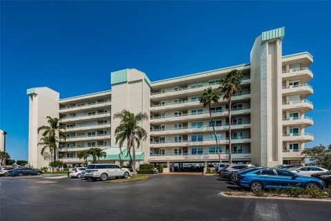 Condo in South Pasadena, Florida, 2 bedrooms № 2119620 - photo 2