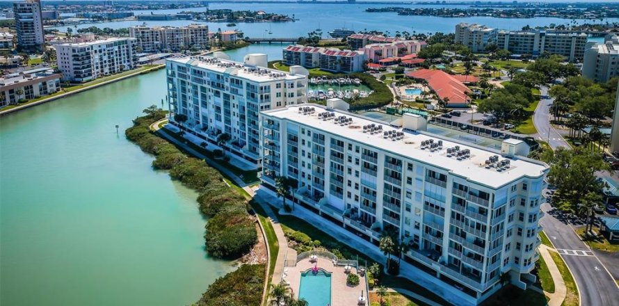 Condo in South Pasadena, Florida, 2 bedrooms № 2119620