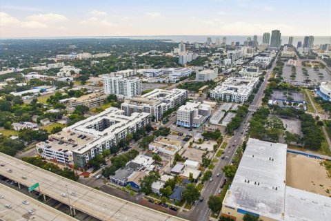 Immobilier commercial à vendre à Saint Petersburg, Floride: 646.6 m2 № 2406916 - photo 23