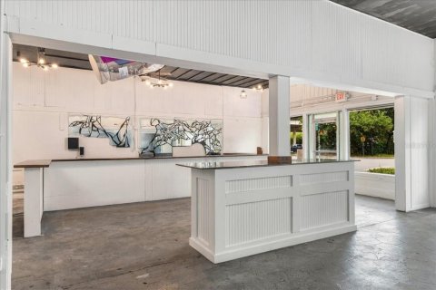 Immobilier commercial à vendre à Saint Petersburg, Floride: 646.6 m2 № 2406916 - photo 30