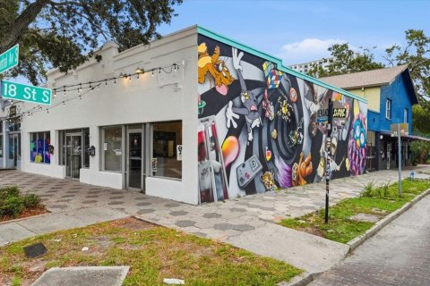 Immobilier commercial à vendre à Saint Petersburg, Floride: 646.6 m2 № 2406916 - photo 9