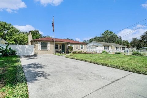 Villa ou maison à vendre à Tampa, Floride: 3 chambres, 134.99 m2 № 1880000 - photo 3