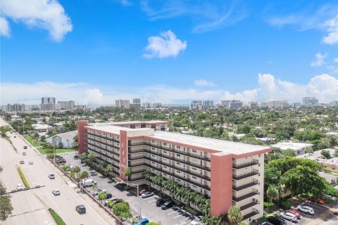 Condo in Pompano Beach, Florida, 2 bedrooms  № 2080611 - photo 18