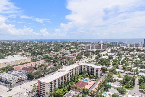 Condo in Pompano Beach, Florida, 2 bedrooms  № 2080611 - photo 26
