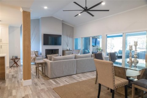 Снять в аренду виллу или дом в Сарасота, Флорида 3 спальни, 257.99м2, № 1390640 - фото 12
