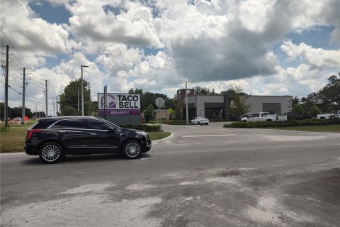 Commercial property in Wesley Chapel, Florida 507.71 sq.m. № 833259 - photo 5