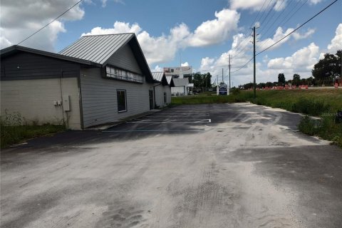 Commercial property in Wesley Chapel, Florida 507.71 sq.m. № 833259 - photo 6