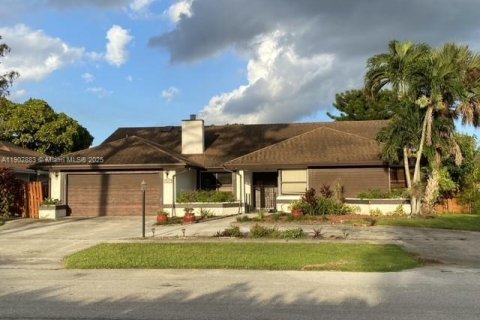 Villa ou maison à louer à Wellington, Floride: 4 chambres, 224.92 m2 № 1954104 - photo 2