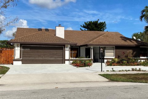 Villa ou maison à louer à Wellington, Floride: 4 chambres, 224.92 m2 № 1954104 - photo 3