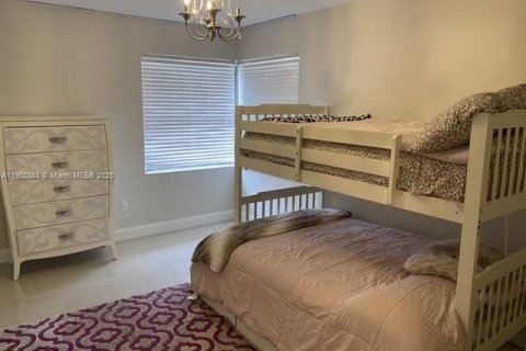 Villa ou maison à louer à Wellington, Floride: 4 chambres, 224.92 m2 № 1954104 - photo 18