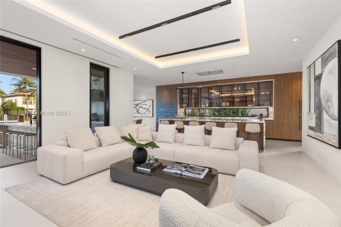 Купить виллу или дом в Форт-Лодердейл, Флорида 7 спален, 654.96м2, № 1989581 - фото 15