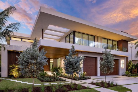 Купить виллу или дом в Форт-Лодердейл, Флорида 7 спален, 654.96м2, № 1989581 - фото 5