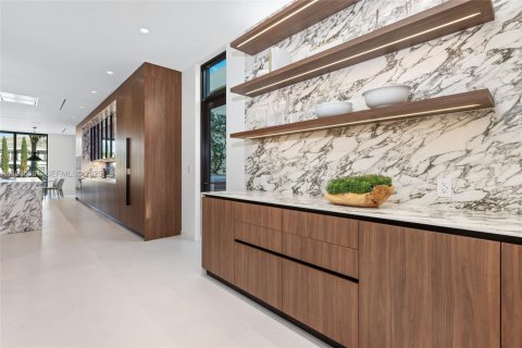 Купить виллу или дом в Форт-Лодердейл, Флорида 7 спален, 654.96м2, № 1989581 - фото 12