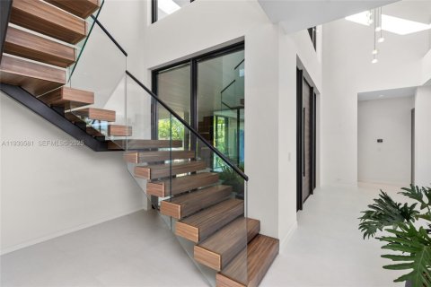 Купить виллу или дом в Форт-Лодердейл, Флорида 7 спален, 654.96м2, № 1989581 - фото 27