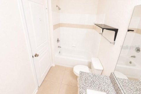 Condo in Tampa, Florida, 2 bedrooms  № 2156223 - photo 9
