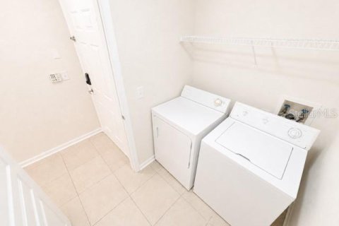 Condo in Tampa, Florida, 2 bedrooms  № 2156223 - photo 11