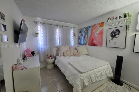 Condo in Miami, Florida, 3 bedrooms № 2028940 - photo 24