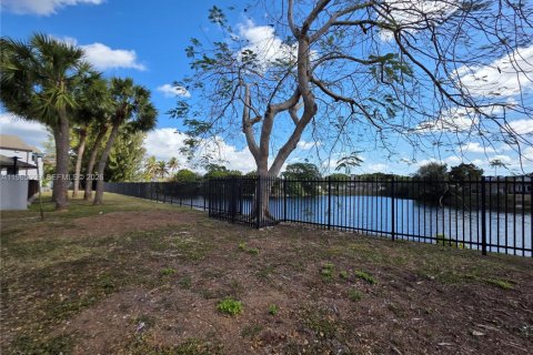 Condominio en venta en Miami, Florida, 3 dormitorios, 92.34 m2 № 2028940 - foto 12