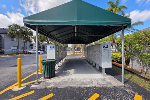 Condominio en venta en Miami, Florida, 3 dormitorios, 92.34 m2 № 2028940 - foto 11