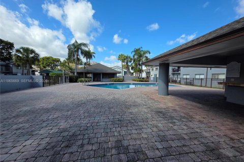 Condominio en venta en Miami, Florida, 3 dormitorios, 92.34 m2 № 2028940 - foto 15