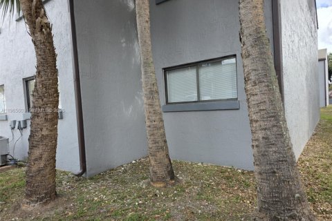 Condominio en venta en Miami, Florida, 3 dormitorios, 92.34 m2 № 2028940 - foto 2