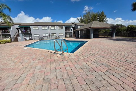 Condominio en venta en Miami, Florida, 3 dormitorios, 92.34 m2 № 2028940 - foto 17