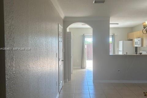 Adosado en venta en Miami, Florida, 2 dormitorios, 104.98 m2 № 2068770 - foto 7