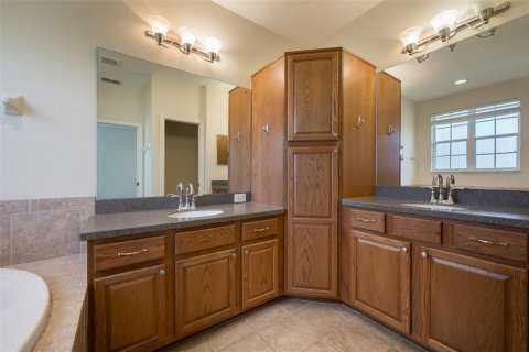 Touwnhouse à vendre à Sarasota, Floride: 3 chambres, 168.9 m2 № 2141945 - photo 22
