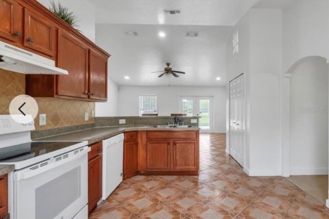 House in Kissimmee, Florida 3 bedrooms, 133.97 sq.m. № 2197389 - photo 7