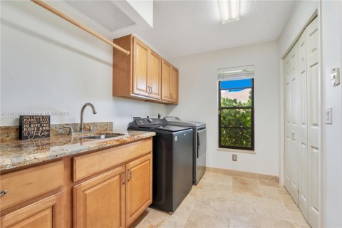 House in Hobe Sound, Florida 4 bedrooms, 281.12 sq.m. № 1930161 - photo 24