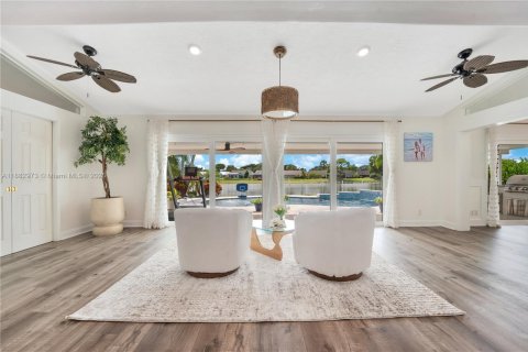 House in Hobe Sound, Florida 4 bedrooms, 281.12 sq.m. № 1930161 - photo 13