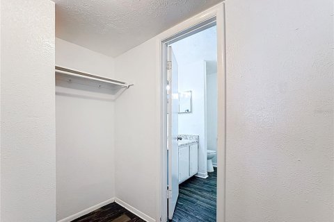 Condo in Orlando, Florida, 1 bedroom  № 1851109 - photo 16
