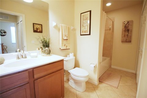 Condo in Bradenton, Florida, 2 bedrooms  № 1632450 - photo 18