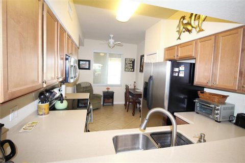 Condo in Bradenton, Florida, 2 bedrooms  № 1632450 - photo 10