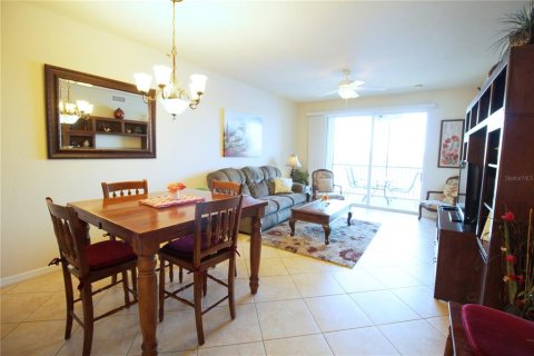 Condo in Bradenton, Florida, 2 bedrooms  № 1632450 - photo 8
