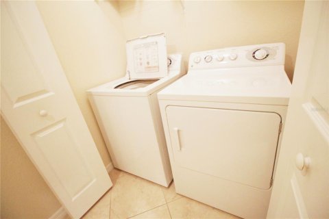 Condo in Bradenton, Florida, 2 bedrooms  № 1632450 - photo 20