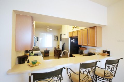 Condo in Bradenton, Florida, 2 bedrooms  № 1632450 - photo 12