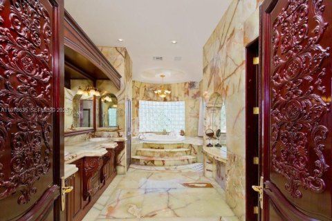 Villa ou maison à vendre à Boca Raton, Floride: 5 chambres, 972.78 m2 № 2044714 - photo 23