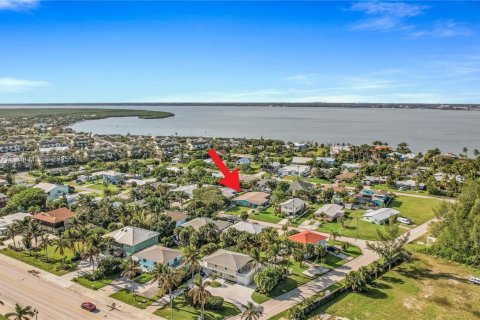 Propiedad comercial en venta en St. Lucie, Florida, 228.91 m2 № 1699524 - foto 1